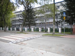 Wyniesione przejście dla pieszych na ul. Lompy przy SP Nr 16